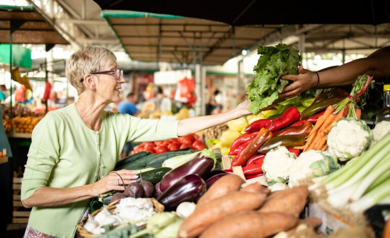 Un giorno a Luino: itinerario tra mercato storico, lago e leggende