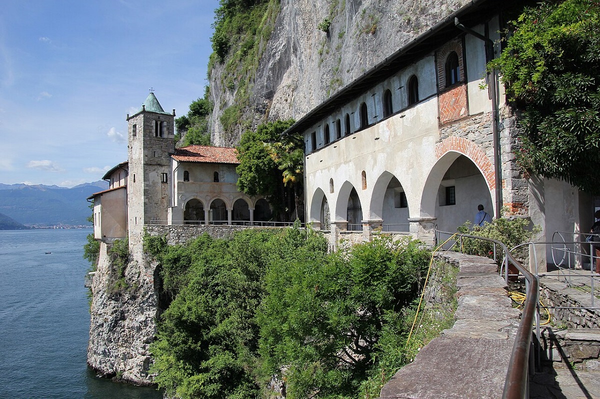 Tutto quello che devi sapere prima di visitare l’Eremo di Santa Caterina del Sasso